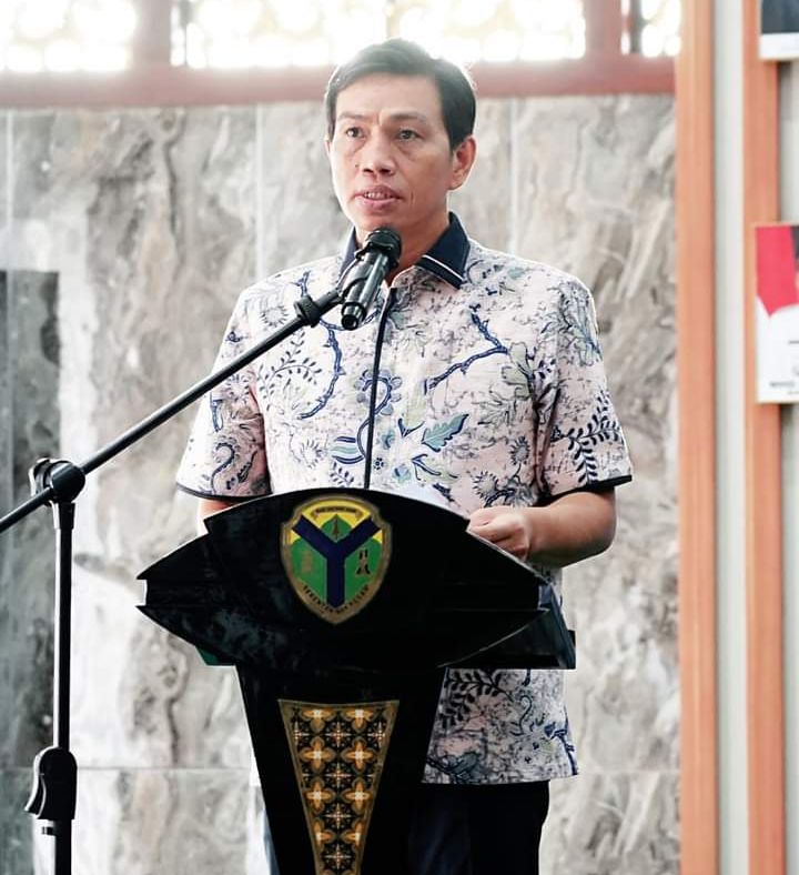 Bupati Batanghari, Muhammad Fadhil Arief, SE....