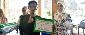  Zulva Fadhil Arief Serahkan Bantuan Bencana Kepada Masyarakat Terdampak 