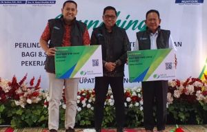  Bupati H M Syukur Tunaikan Janji Beri Perlindungan JSK, Dilaunching untuk 8.901 Tenaga Kerja
