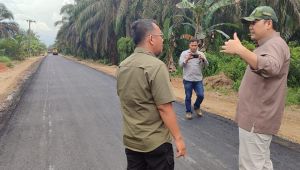  Bupati M Syukur Lancarkan Jalan dari Desa ke Kota, Mulai Pengaspalan Hingga Pengerasan Fungsional