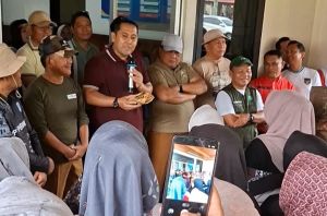  Bupati M. Syukur Sumbangkan Enam Bulan Gaji untuk 