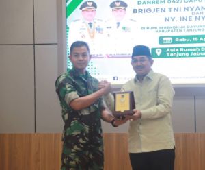  Dandrem 042/Gapu Kunker ke Tanjab Barat, Bupati Anwar Sadat Tekankan Sinergi TNI dan Pemda