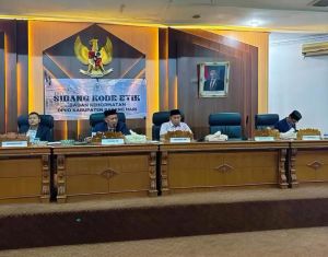  Pimpinan dan Anggota DPRD Batang Hari Hadiri Sidang Kode Etik Badan Kehormatan 
