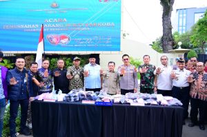 Polda Jambi Musnahkan 20 Kilogram Sabu, 20 Ribu Butir Ekstasi dan Ribuan Cartridge Etomidate 