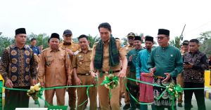  Bupati Fadhil Arief Ajak Masyarakat Menjaga dan Merawat Infrastruktur yang Telah Dibangun 