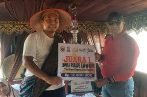  Merangin Juara Pertama Parade Kapal Hias 2026